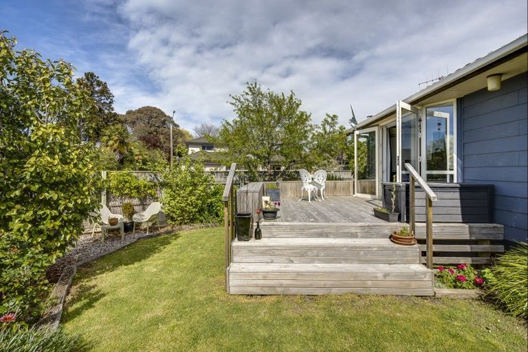 Photo of property in 12 Hetley Crescent, Taradale, Napier, 4112