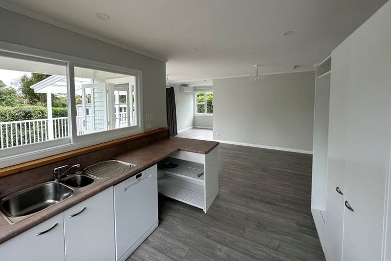 Photo of property in 37 Rimu Road, Raumati Beach, Paraparaumu, 5032