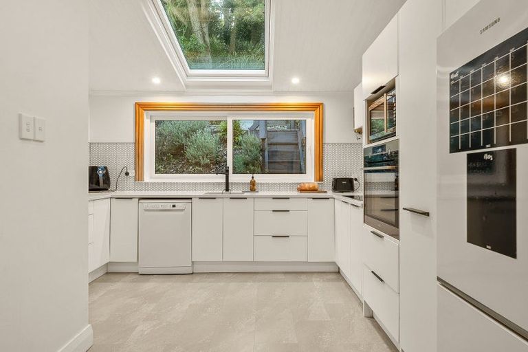 Photo of property in 27 Mortimer Terrace, Aro Valley, Wellington, 6021