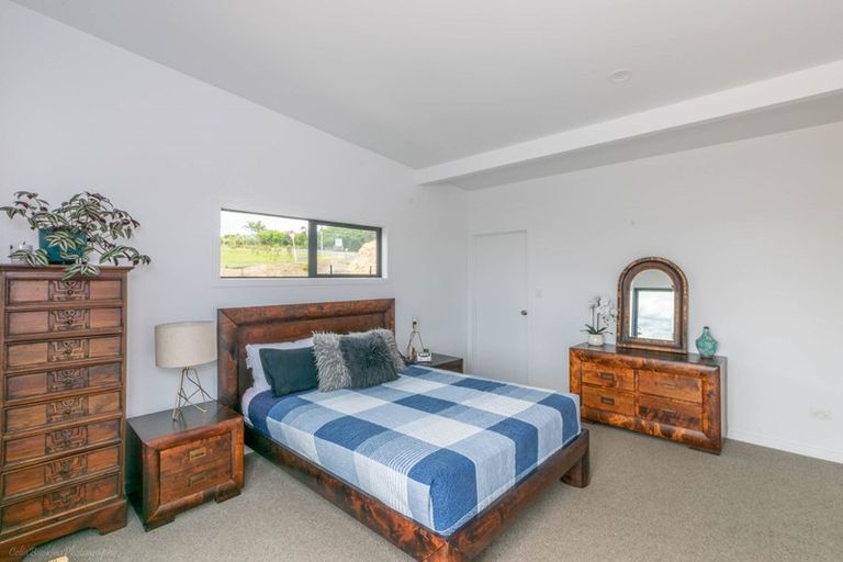 Photo of property in 1 Pekama Drive, Cable Bay, 0420