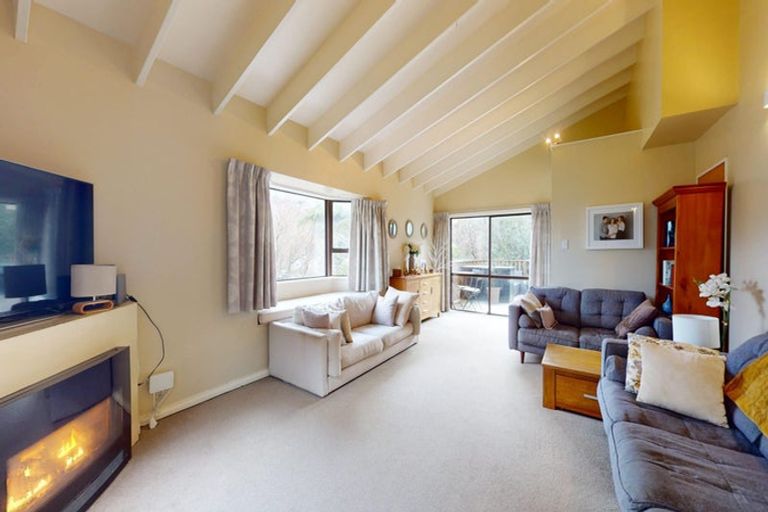 Photo of property in 51 David Crescent, Karori, Wellington, 6012