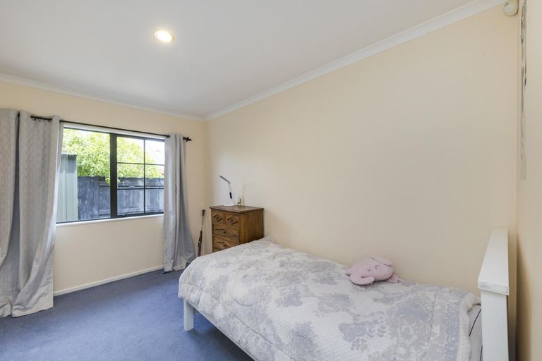 Photo of property in 145 Schnell Drive, Kelvin Grove, Palmerston North, 4414