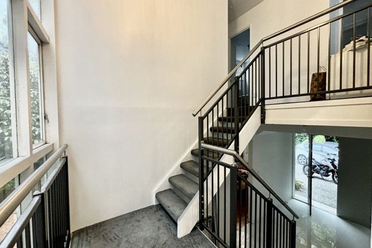 Photo of property in 9 Selkirk Way, Karori, Wellington, 6012