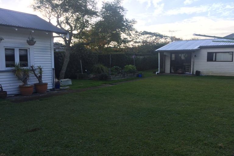Photo of property in 130 Calliope Road, Stanley Point, Auckland, 0624