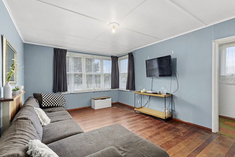 Photo of property in 1 Morere Street, Titahi Bay, Porirua, 5022
