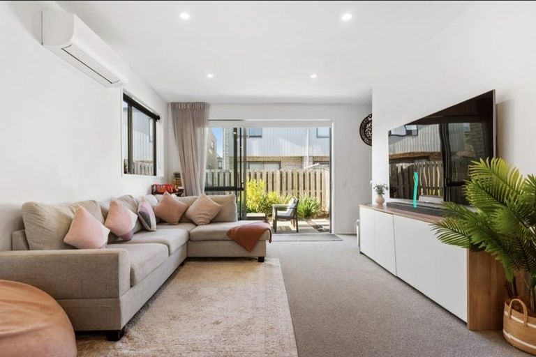 Photo of property in 105 Mangahoe Road, Mount Wellington, Auckland, 1062