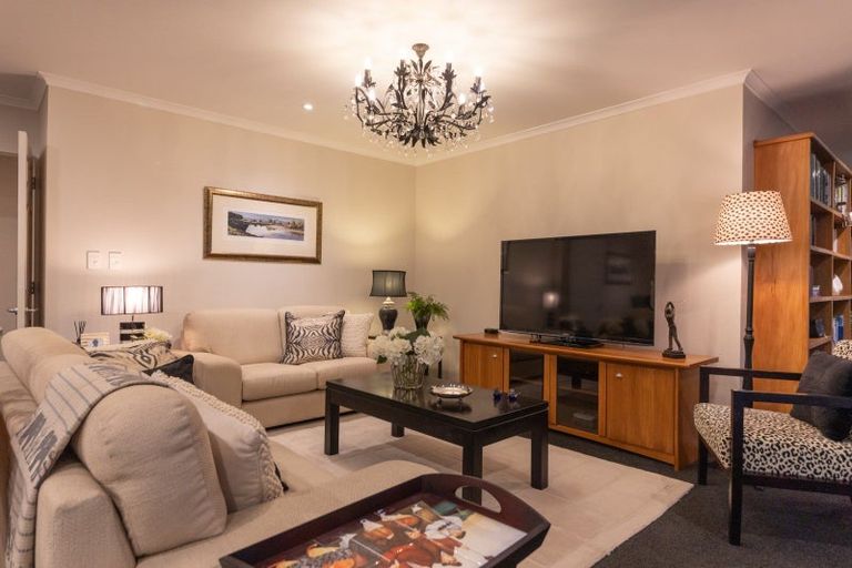 Photo of property in 86a Pahiatua Street, Hokowhitu, Palmerston North, 4410