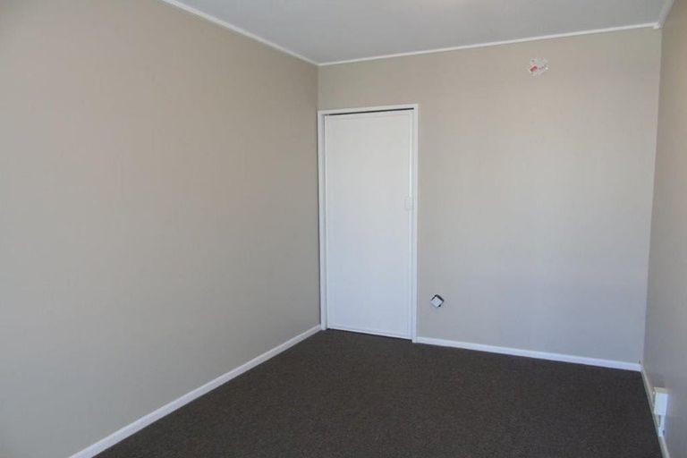 Photo of property in 23 Rangitane Street, Maupuia, Wellington, 6022