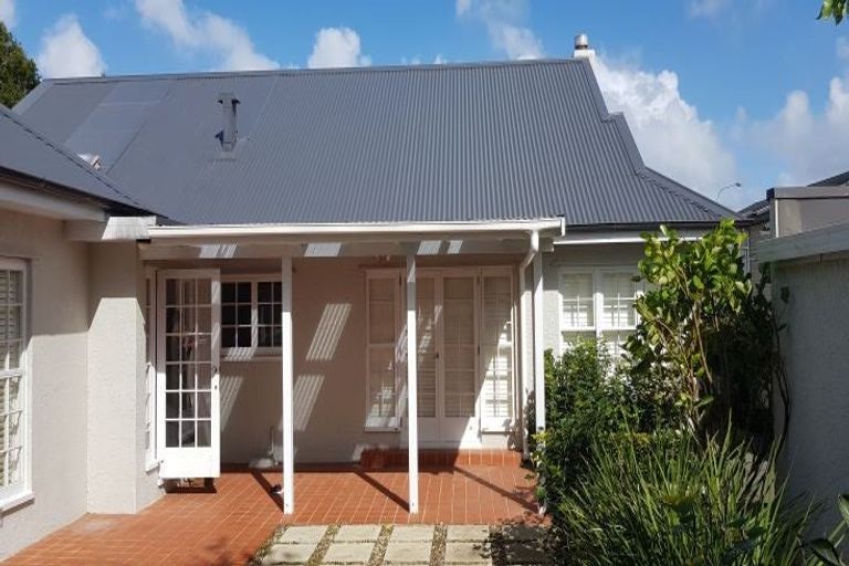 Photo of property in 232 Lake Road, Hauraki, Auckland, 0622