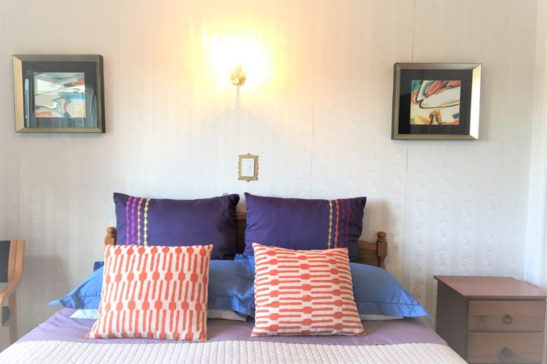 Photo of property in 2 Sylvan Park Avenue, Milford, Auckland, 0620