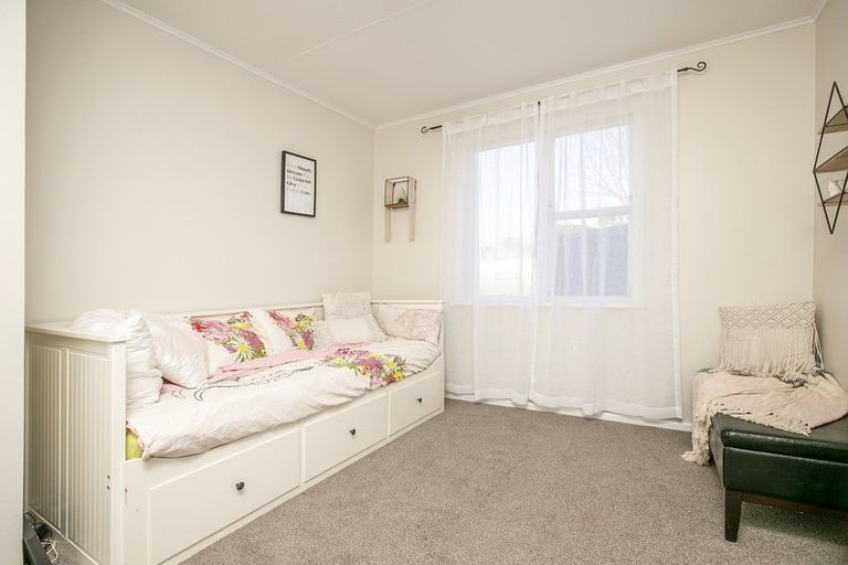 Photo of property in 60 Brandon Street, Featherston, 5710