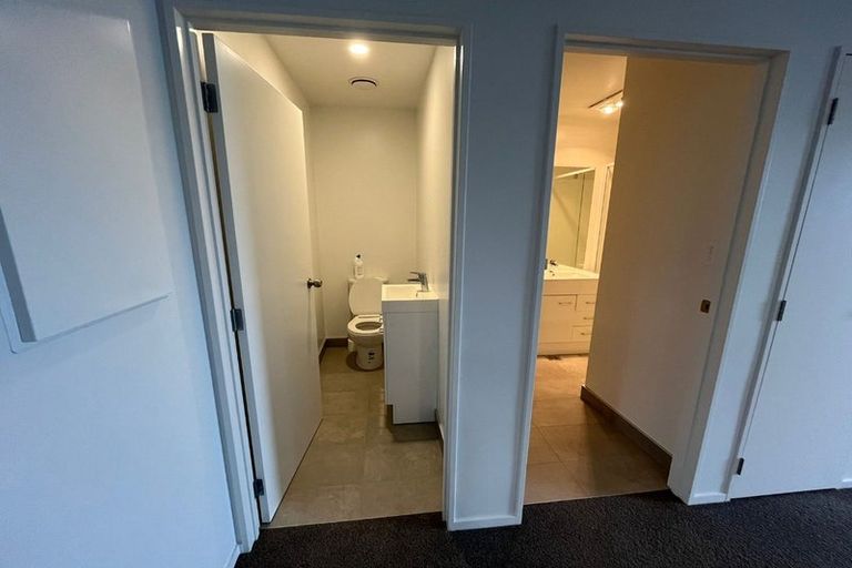 Photo of property in 9 Tarapuke Lane, Papakura, 2110