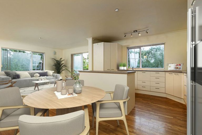 Photo of property in 8 Te Wharau Drive, Greenhithe, Auckland, 0632