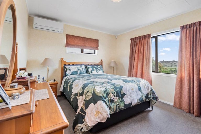 Photo of property in 310 Whananaki Road North, Opuawhanga, Hikurangi, 0181