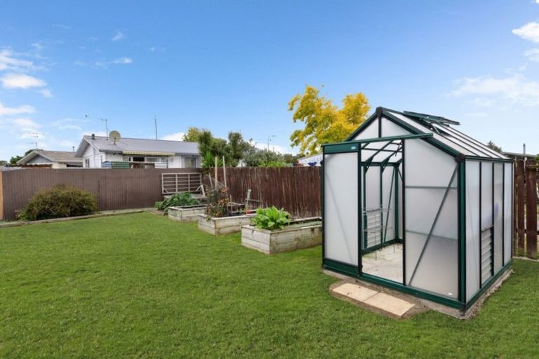 Photo of property in 5 Lindsay Crescent, Nawton, Hamilton, 3200