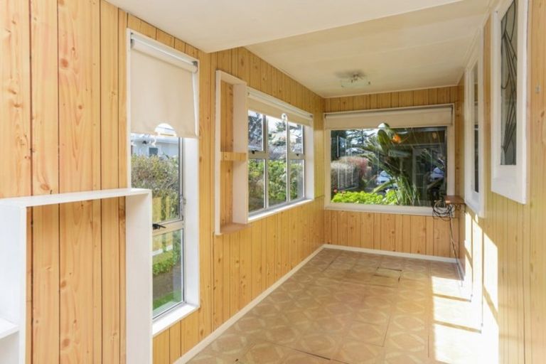 Photo of property in 30 Mill Road, Clive, 4102