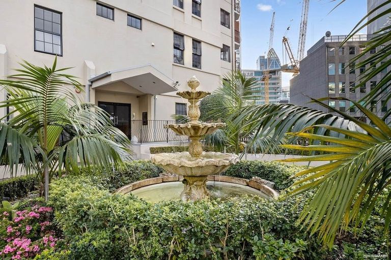 Photo of property in 23 Emily Place, Bellevue, Tauranga, 3110