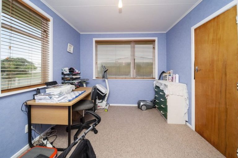 Photo of property in 15 Tohu Place, Spotswood, New Plymouth, 4310