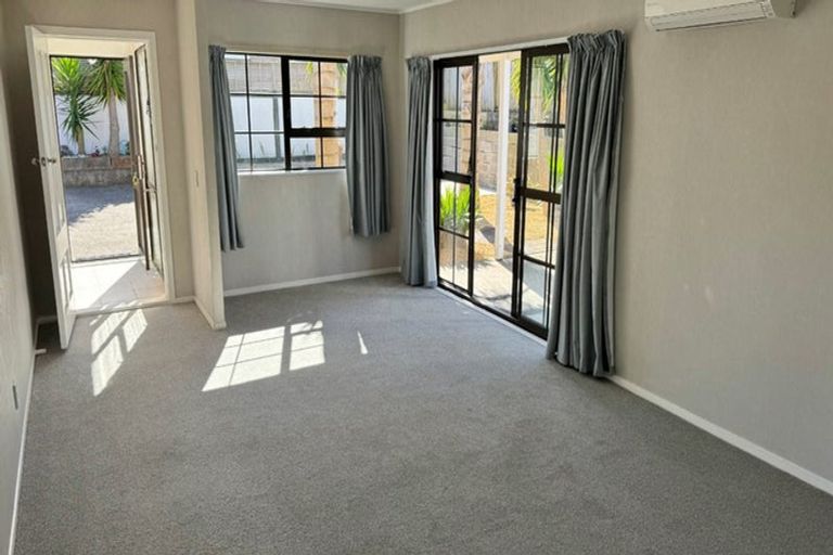Photo of property in 56 Gray Avenue, Paraparaumu Beach, Paraparaumu, 5032