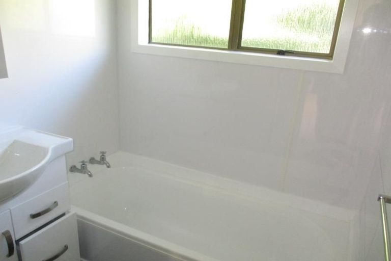 Photo of property in 4 Buckley Grove, Paraparaumu, 5032