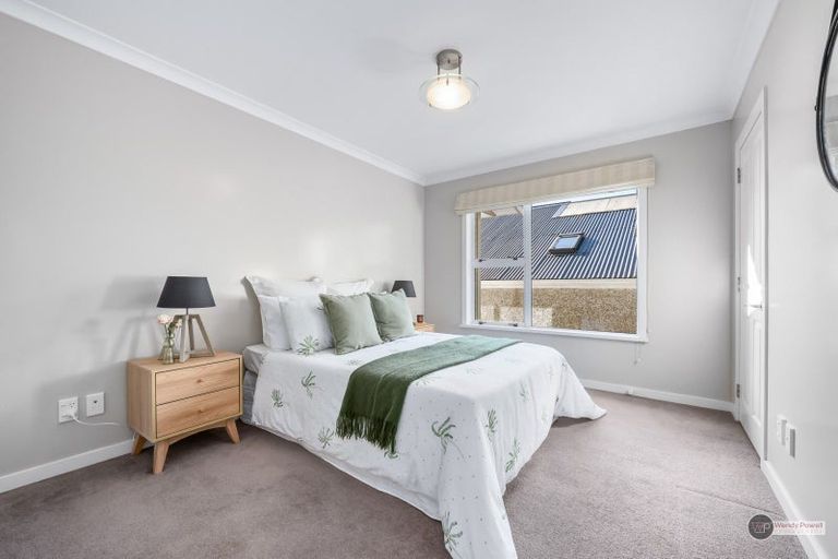 Photo of property in 225 Muritai Road, Eastbourne, Lower Hutt, 5013
