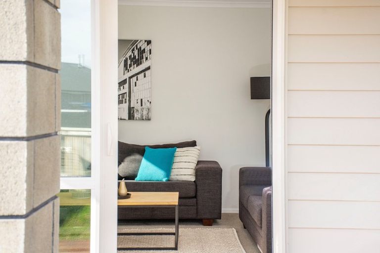 Photo of property in 1 Saddlers Way, Papamoa, 3118