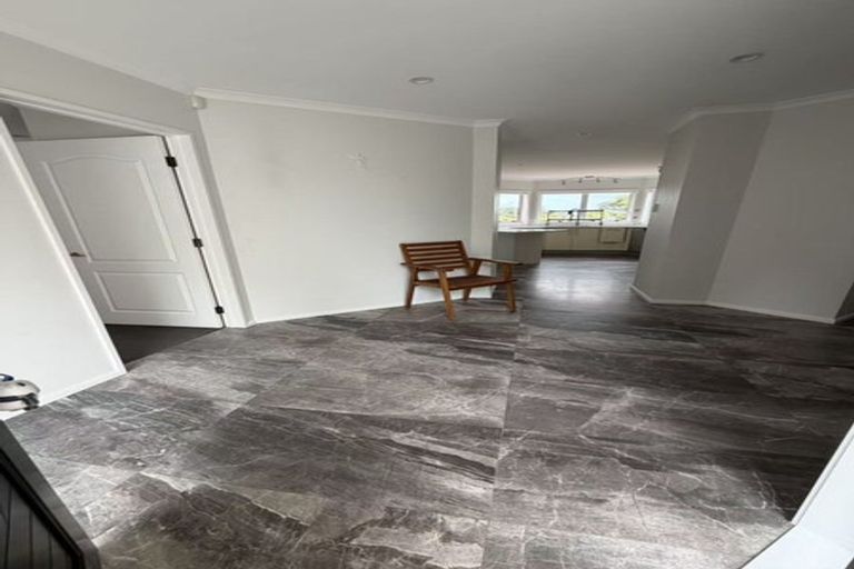 Photo of property in 124 Pemberton Avenue, Bayview, Auckland, 0629