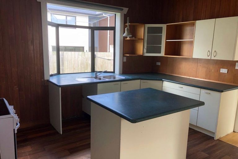 Photo of property in 25 Busby Street, Blockhouse Bay, Auckland, 0600