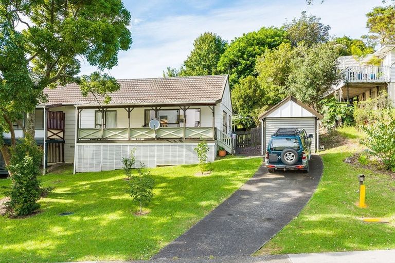 Photo of property in 2/56 Stredwick Drive, Torbay, Auckland, 0630