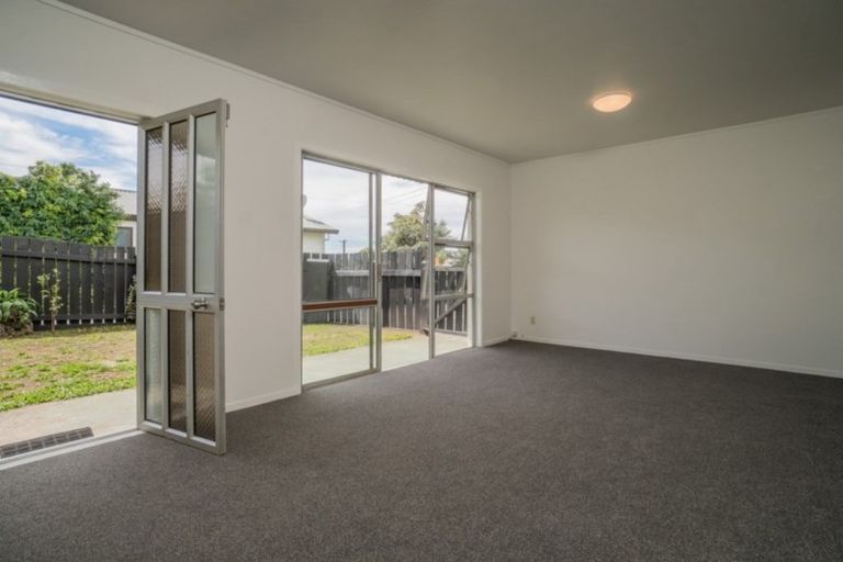 Photo of property in 1/62 Coronation Road, Mangere Bridge, Auckland, 2022