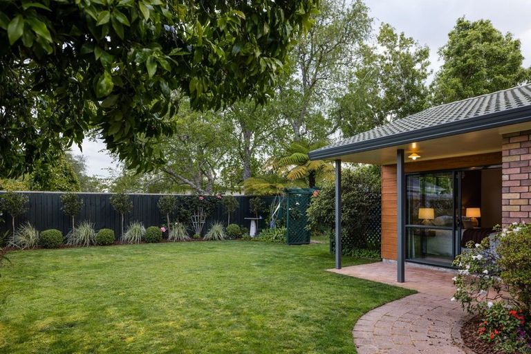 Photo of property in 24 Taylor Street, Cambridge, 3434