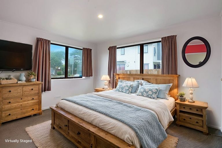 Photo of property in 6 Holborn Place, Papatoetoe, Auckland, 2025