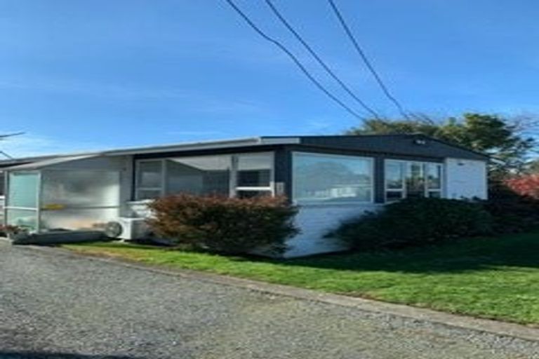 Photo of property in 1/25 Prestons Road, Redwood, Christchurch, 8051