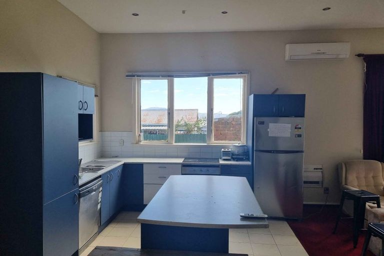Photo of property in 6-10 Mudges Terrace, Newtown, Wellington, 6021