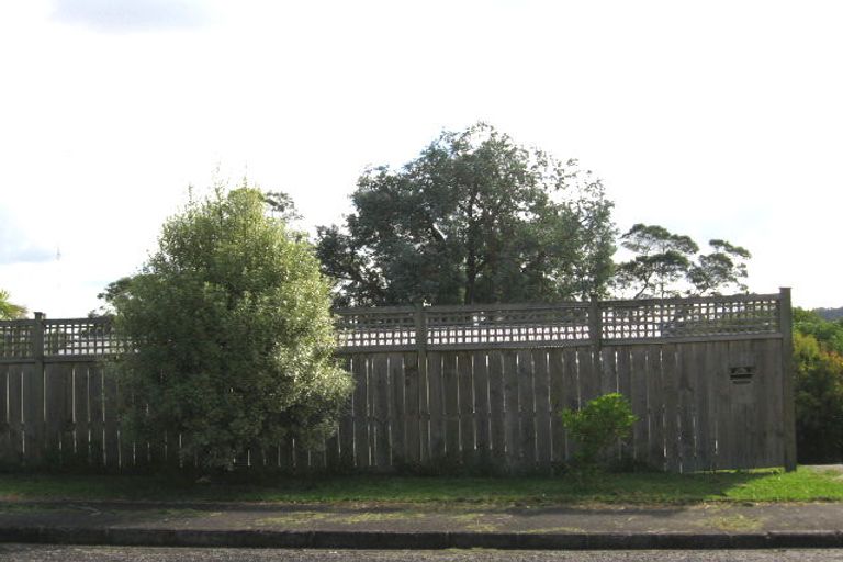 Photo of property in 6 Thomas Avenue, Te Atatu Peninsula, Auckland, 0610