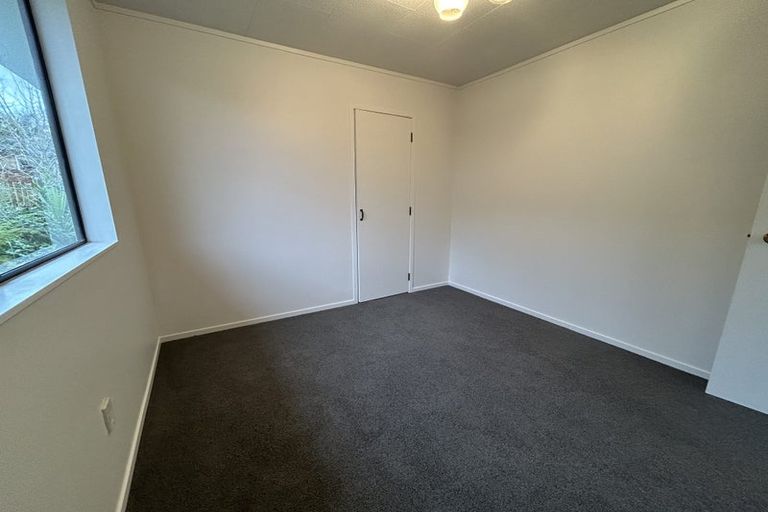 Photo of property in 14 Chablis Place, Henderson, Auckland, 0612