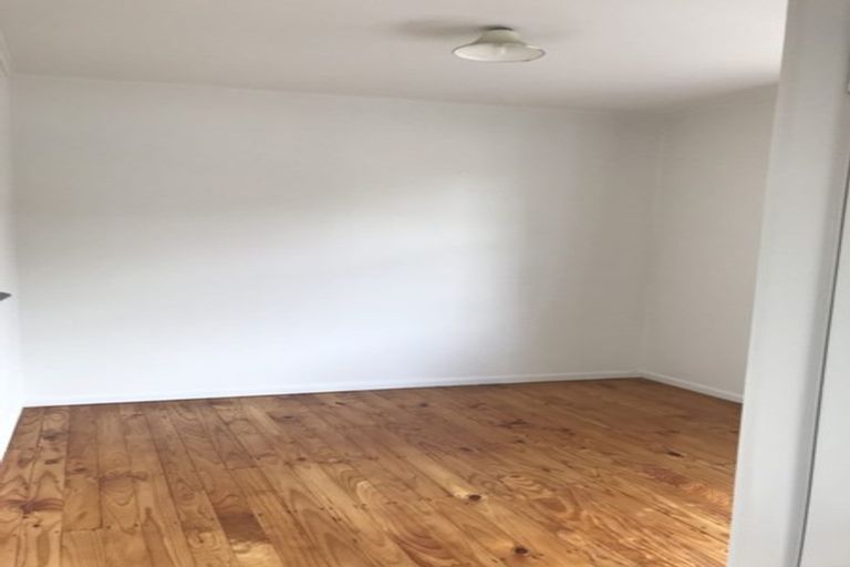 Photo of property in 2/118 Gills Road, Bucklands Beach, Auckland, 2014