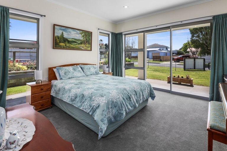 Photo of property in 2 Graham Street, One Tree Point, 0118