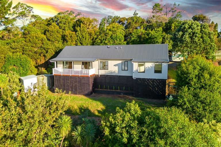 Photo of property in 100 Upper Harbour Drive, Greenhithe, Auckland, 0632