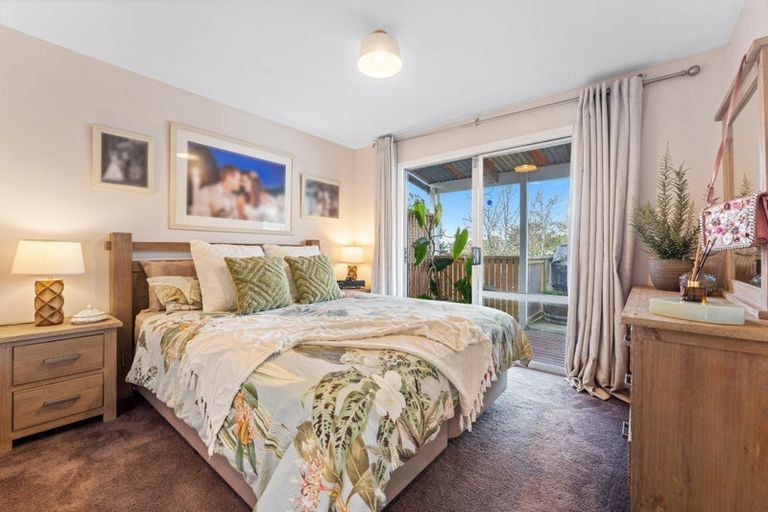 Photo of property in 2326 State Highway 16, Helensville, 0875