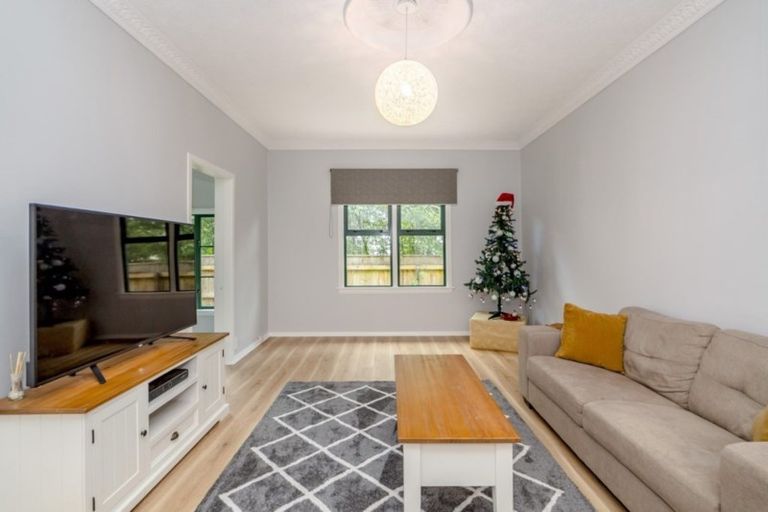 Photo of property in 13 West Street, Greytown, 5712