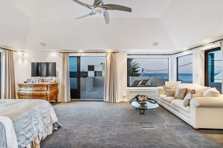 Photo of property in 1/60 Milford Road, Milford, Auckland, 0620