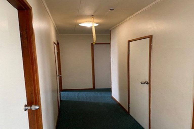 Photo of property in 2/10 Tuna Place, Manurewa, Auckland, 2102