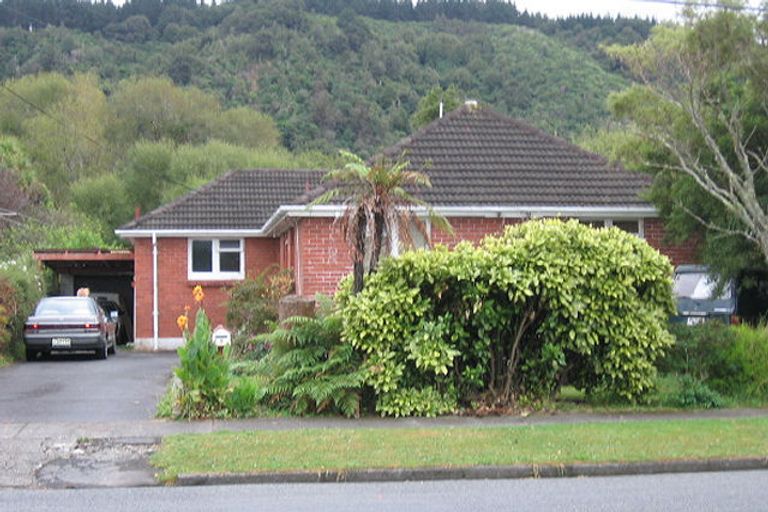 Photo of property in 9 Holdsworth Avenue, Trentham, Upper Hutt, 5018