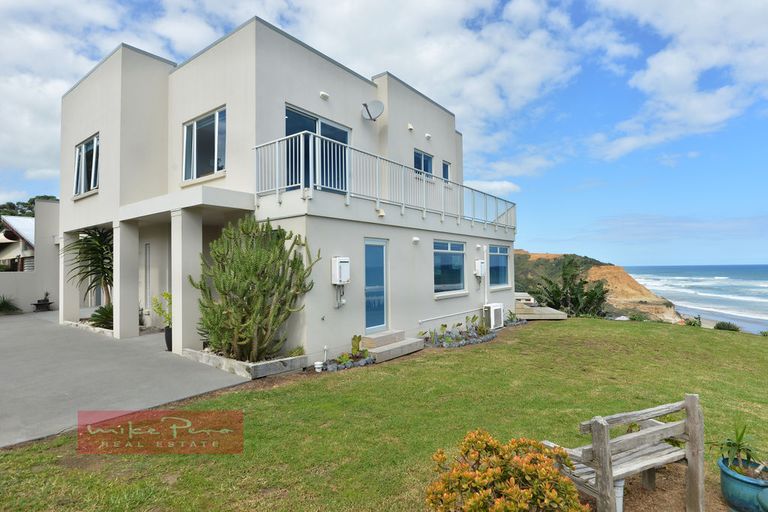 Photo of property in 20 Coates Avenue, Baylys Beach, Dargaville, 0377