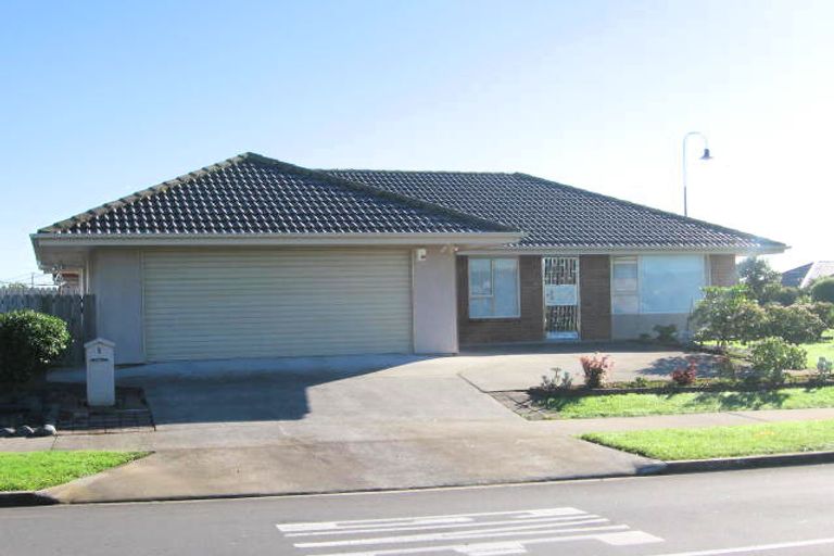 Photo of property in 1 Robin Brooke Drive, Flat Bush, Auckland, 2019