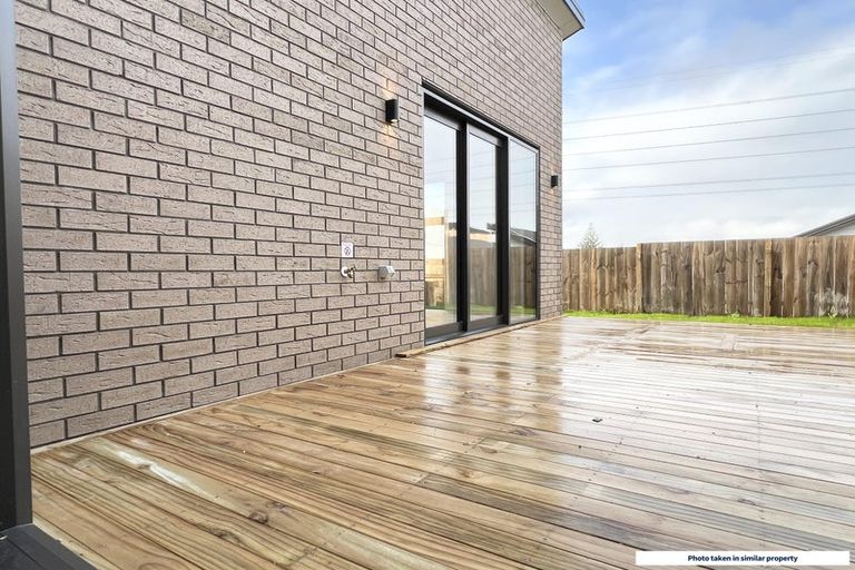 Photo of property in 42 Biokovo Street, Massey, Auckland, 0614