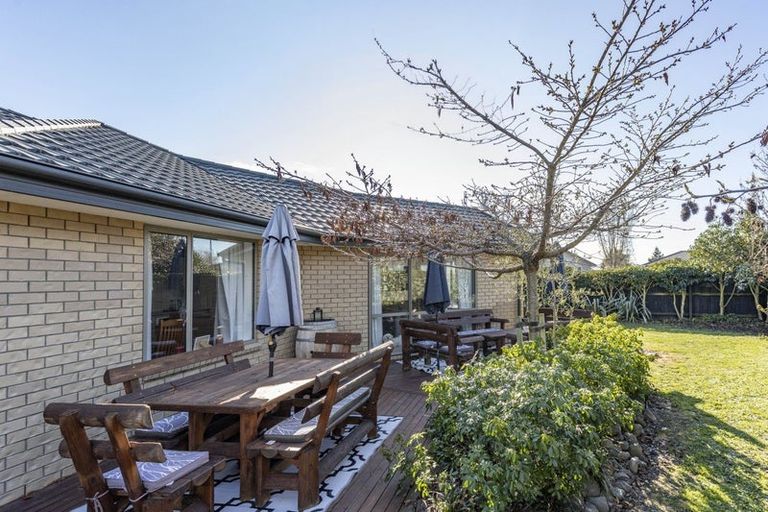 Photo of property in 44 Huntingdon Drive, Rangiora, 7400