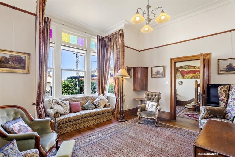 Photo of property in 11 Guildford Terrace, Thorndon, Wellington, 6011