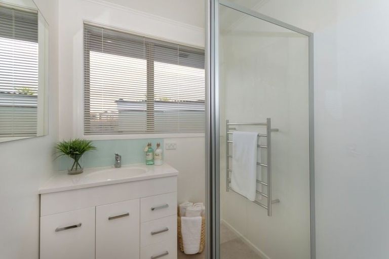 Photo of property in 26 Goodwin Drive, Rosehill, Papakura, 2113